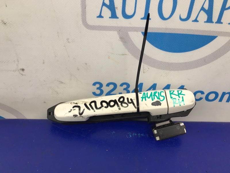 Ручка двери наружная задняя правая TOYOTA AURIS 06-12 69211-12220-03 Б/У