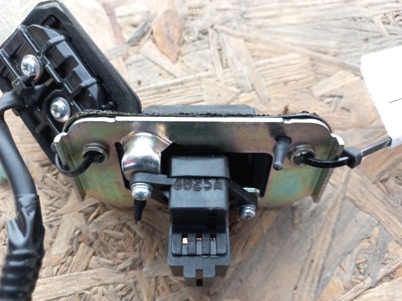 Кнопка открывания багажника наружная ACURA RDX 12-19 Внедорожник 3.5 J35Z2