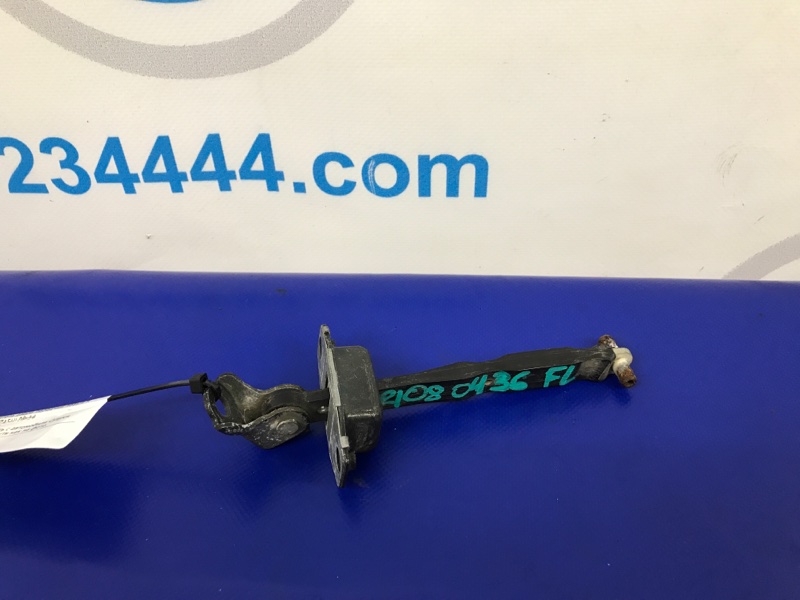 Ограничитель двери передний левый SUZUKI KIZASHI 09-14 81810-57L01 Б/У