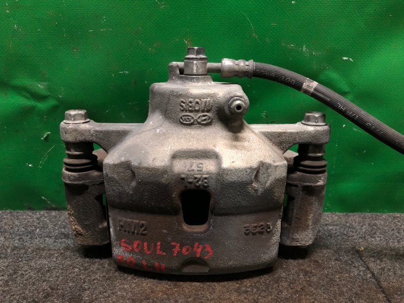 Суппорт тормозной передний левый KIA SOUL PS 13-19 2014 PS 2.0 58180-B2A00 Б/У