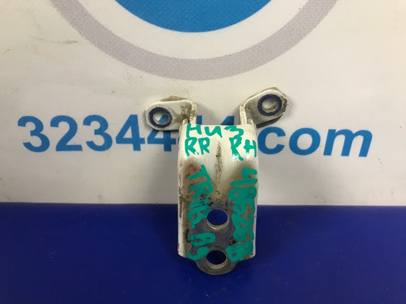 Петля двери нижняя задняя правая SUBARU TRIBECA B9 05-07 Б/У