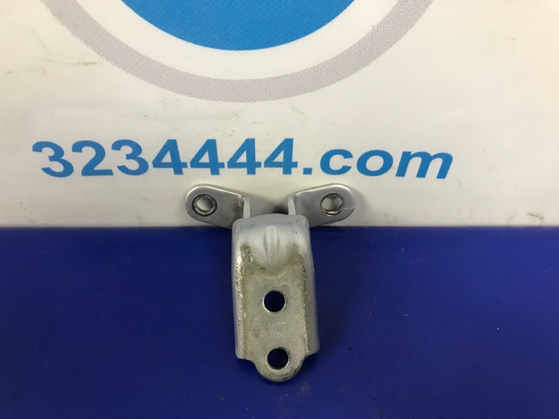 Петля двери нижняя задняя левая HYUNDAI SONATA YF 10-14 79320-2E000 Б/У