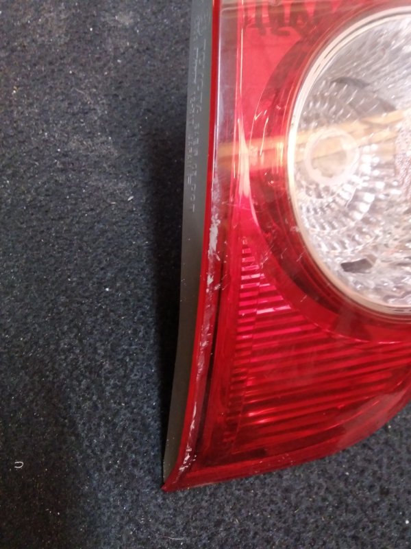 Фонарь внутренний задний правый COROLLA 150 06-13