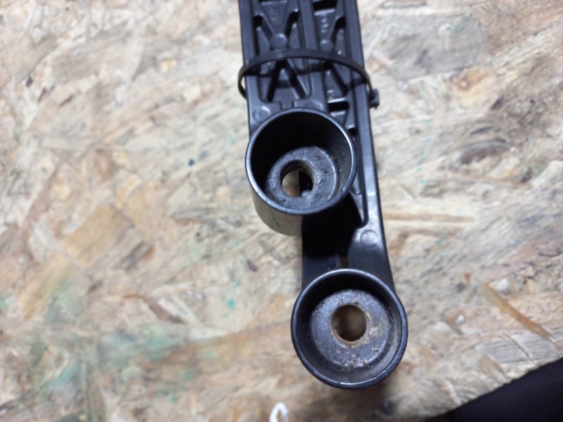 Поводок стеклоочистителя передний LANCER X 10 07-15 2010 Седан 2.0 4B11