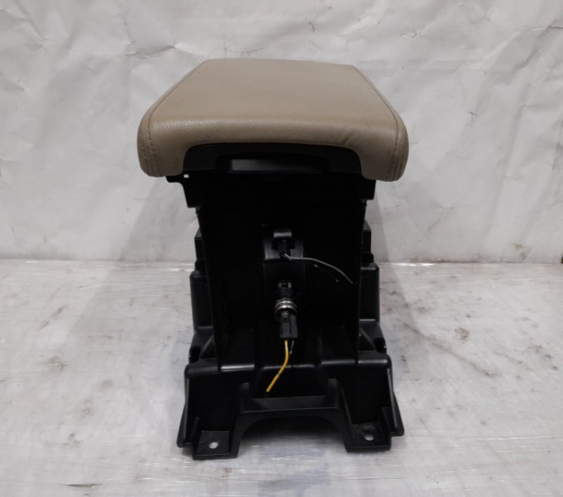 Подлокотник RDX 12-19 2014 Внедорожник 3.5 J35Z2 Подлокотник RDX 12-19 2014 Внедорожник 3.5 J35Z2