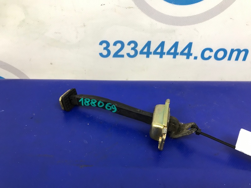 Ограничитель двери задний правый KIA SPORTAGE KM 04-10 79490-D9000 Б/У