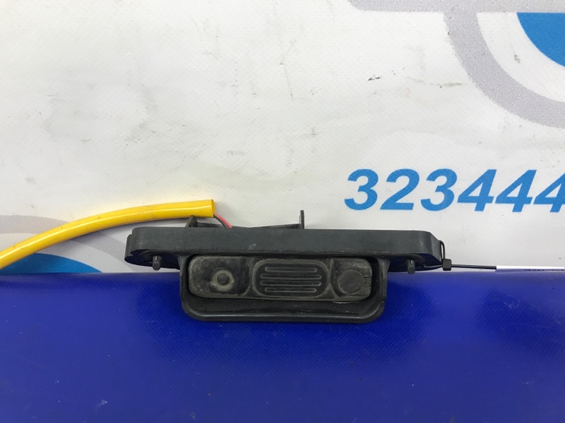 Кнопка открывания багажника наружная задняя MITSUBISHI OUTLANDER GF 12- 5810A077 Б/У
