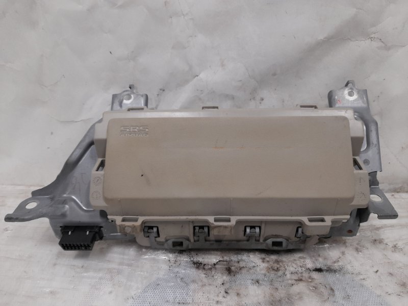 Подушка безопасности в колени MITSUBISHI LANCER X 10 07-15 2010 Седан 2.0 4B11 7030A073XA Б/У