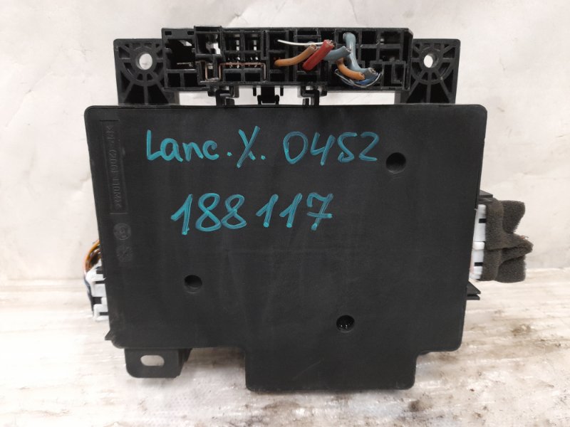 Блок предохранителей салон LANCER X 10 07-15 2010 Седан 2.0 4B11