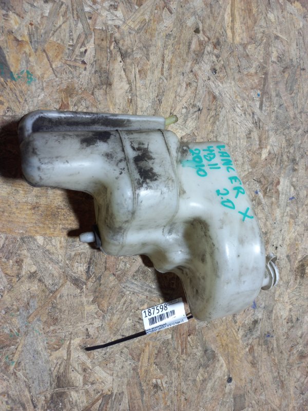 Бачок расширительный MITSUBISHI LANCER X 10 07-15 2010 Седан 2.0 4B11 MN156097 Б/У