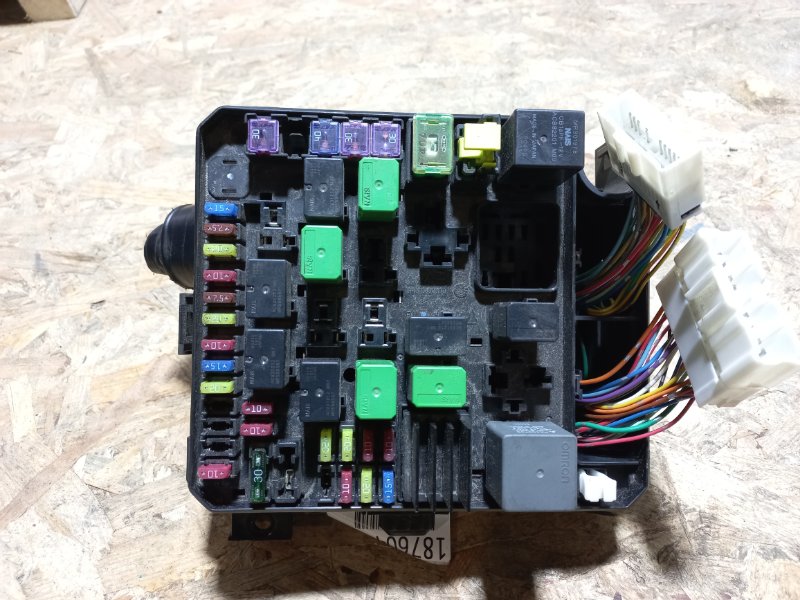 Блок предохранителей моторный отсек MITSUBISHI LANCER X 10 07-15 2010 Седан 2.0 4B11 8565A012 Б/У