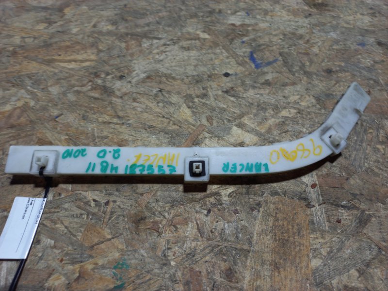 Кронштейн заднего бампера задний левый MITSUBISHI LANCER X 10 07-15 2010 Седан 2.0 4B11 6410A199 Б/У