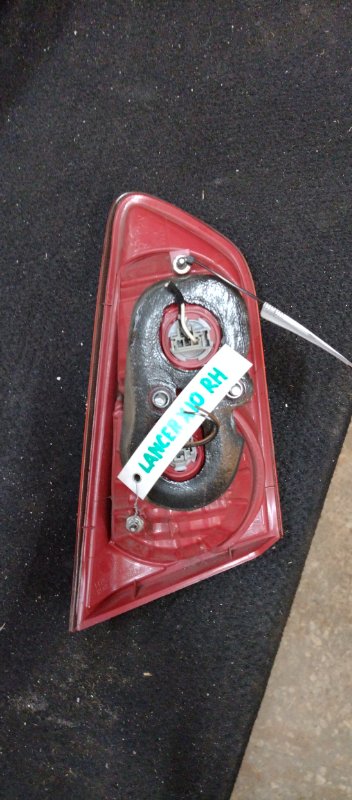 Фонарь внутренний задний правый MITSUBISHI LANCER X 10 07-15