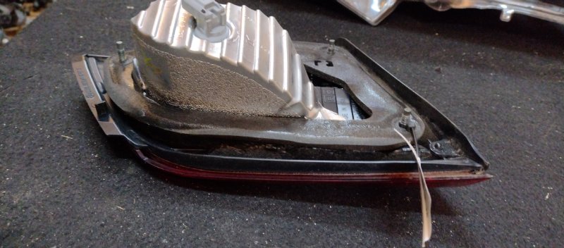 Фонарь внутренний задний правый LEGACY BN 14-18 2016 Седан 2.5