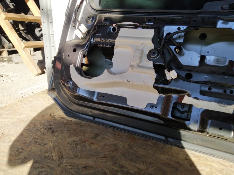 Крышка багажника QX56 / TITAN / ARMADA 04-16 2005 Внедорожник 5.6