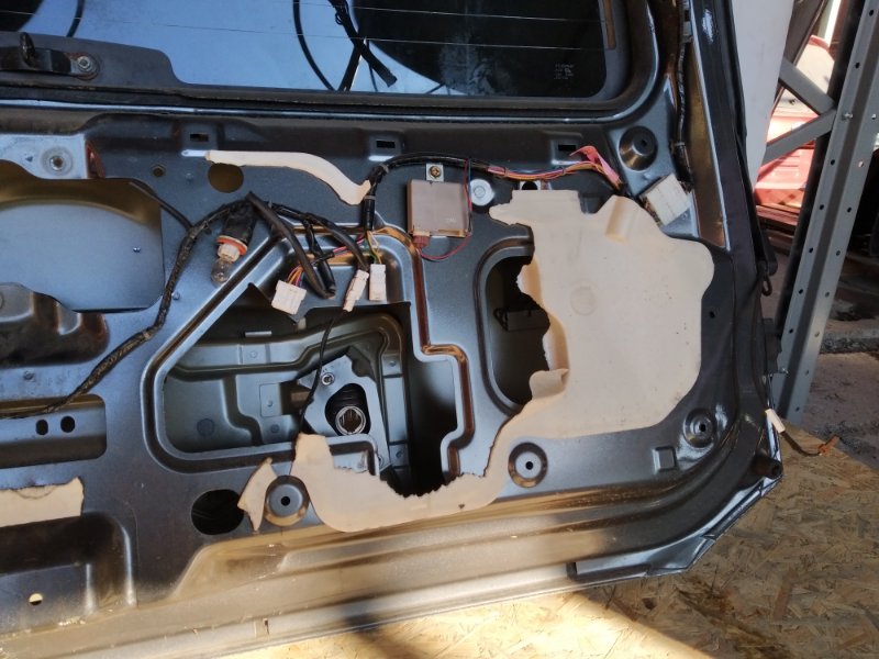 Крышка багажника QX56 / TITAN / ARMADA 04-16 2005 Внедорожник 5.6