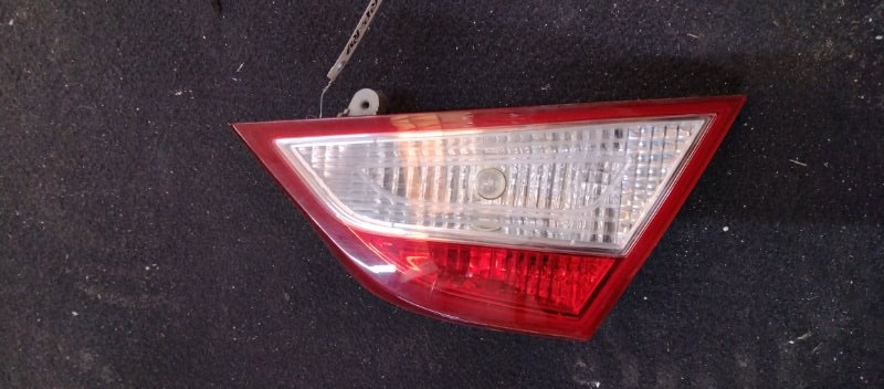 Фонарь внутренний задний правый HYUNDAI SONATA YF 10-14 2013 Седан 2.4 92404-3Q000 Б/У