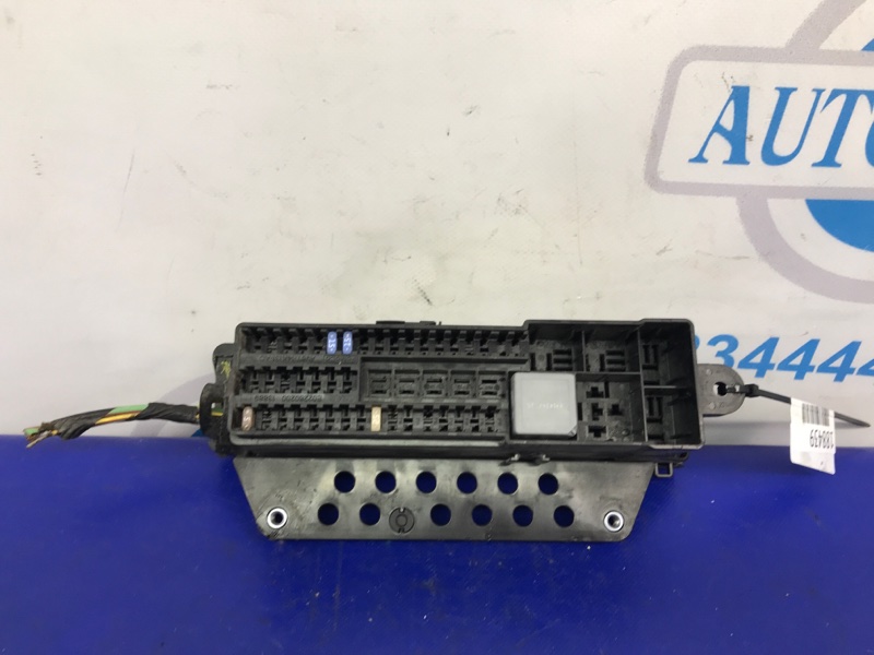 Блок предохранителей салон задний левый FORD FOCUS 10-18 BV6T-14A301-HB Б/У