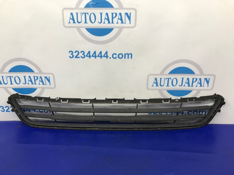 Решетка переднего бампера передняя FORD FUSION 14- DS7Z-17K945-AB Б/У