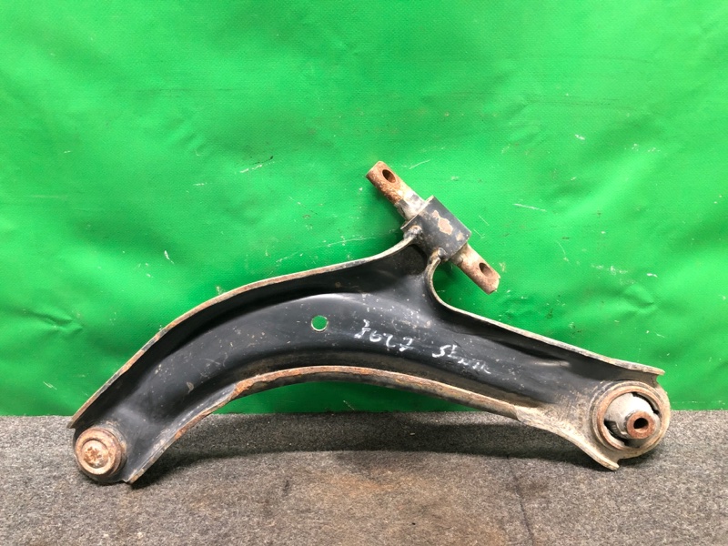 Рычаг передней подвески нижний передний правый SENTRA (B16) 06–12 MR20DE