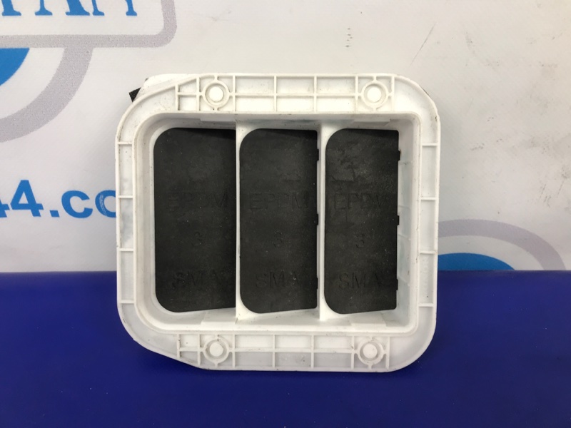 Запчасть клапан вентиляции салона задний правый ACURA RDX 12-19 2015 TB3 3.5 J35Z2 75450-SMA-003 Б/У Клапан вентиляции салона задний правый ACURA RDX 12-19 2015 TB3 3.5 J35Z2 75450-SMA-003 Б/У