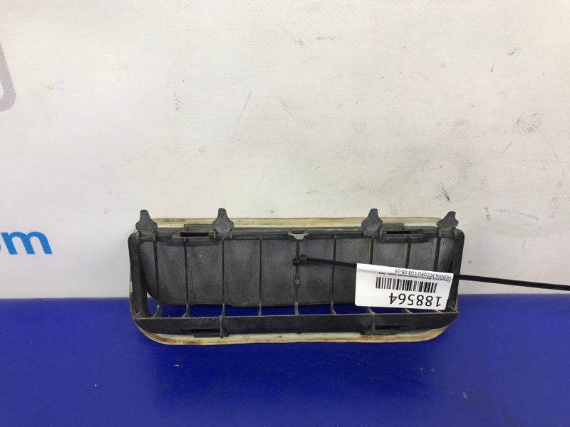 Клапан вентиляции салона задний левый ACCORD CU8 / TSX 08-14