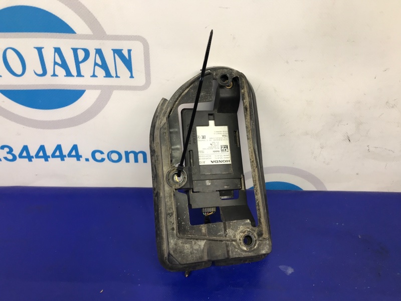 Датчик слепых зон задний левый MDX (YD3) 13-21 YD3 Датчик слепых зон задний левый MDX (YD3) 13-21 YD3