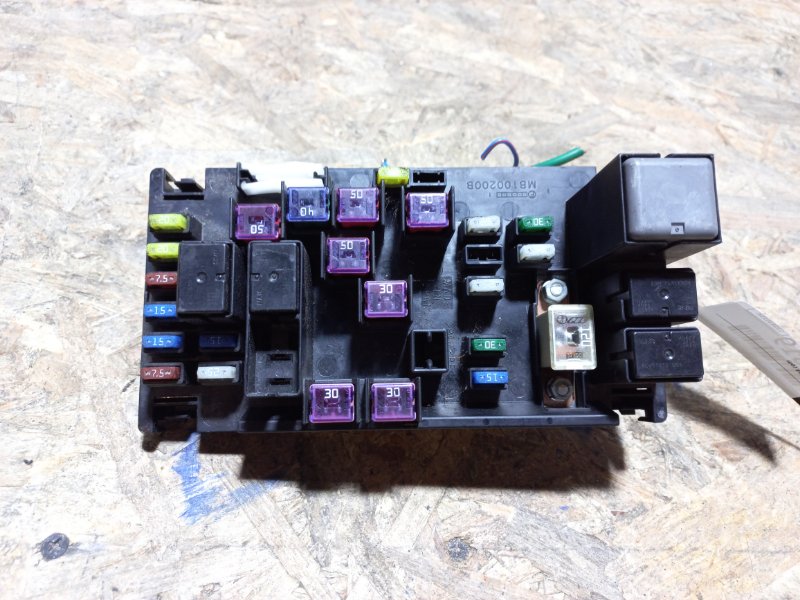 Блок предохранителей моторный отсек SUBARU FORESTER 12-19 2015 Внедорожник 2.5 FB25B 82241SG010 Б/У