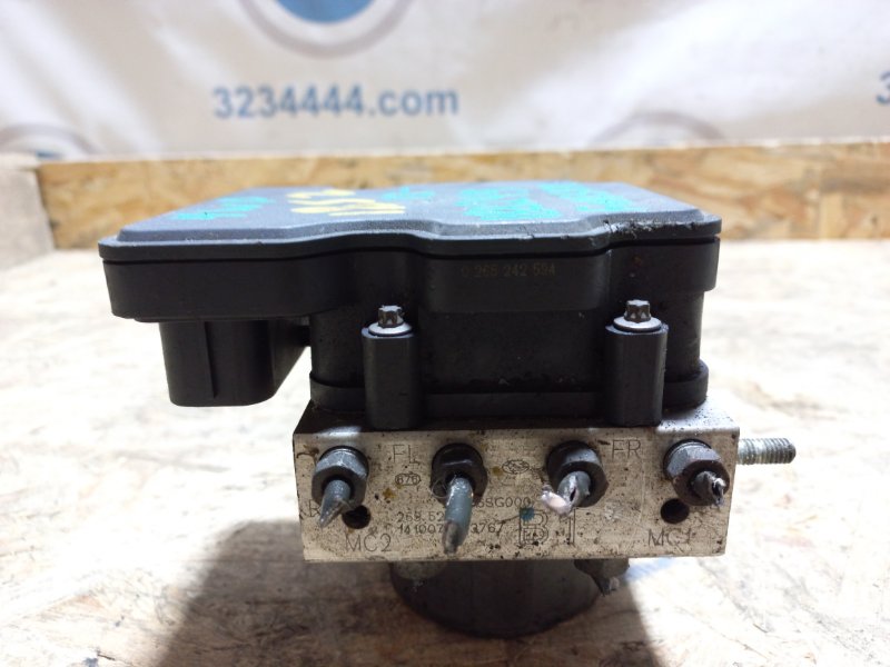 Блок ABS SUBARU FORESTER 12-19 2015 Внедорожник 2.5 FB25B 27596SG000 Б/У