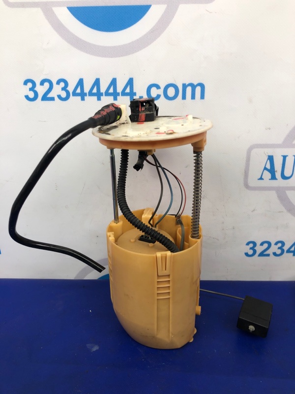 Топливный насос SUZUKI SX4 06-13 2008 Седан 2.0 J20A 15100-80840 Б/У