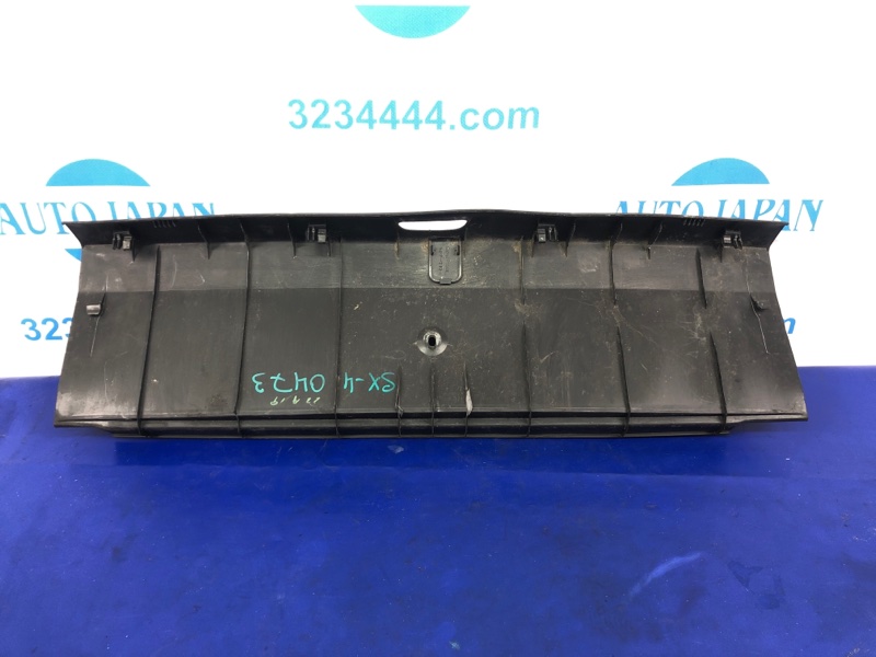 Накладка панели багажника внутренняя SX4 06-13 2008 Седан 2.0 J20A