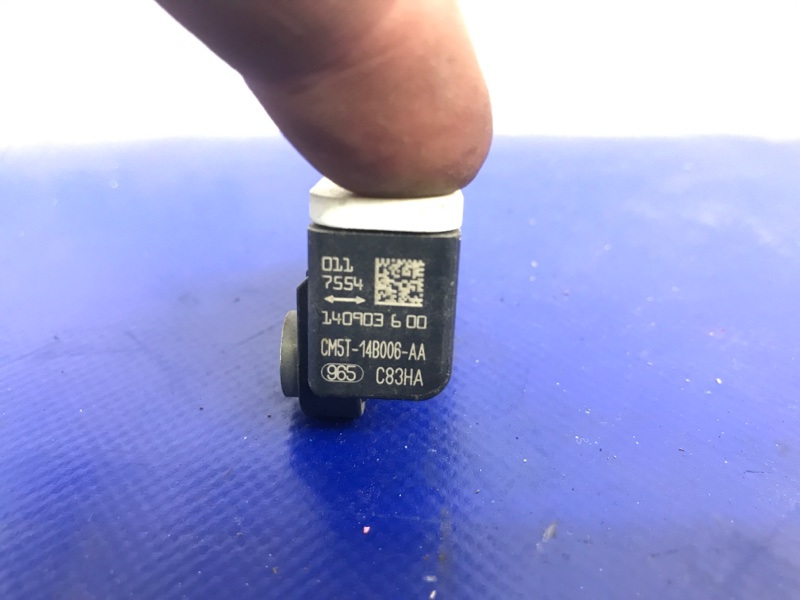 Датчик удара правый FORD FOCUS 10-18