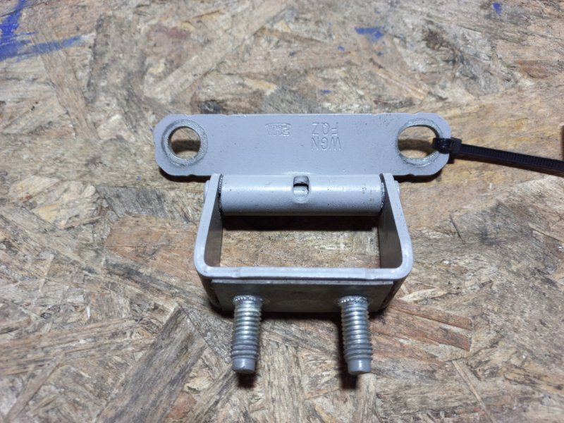 Петля крышки багажника правая TUCSON TL 15-20