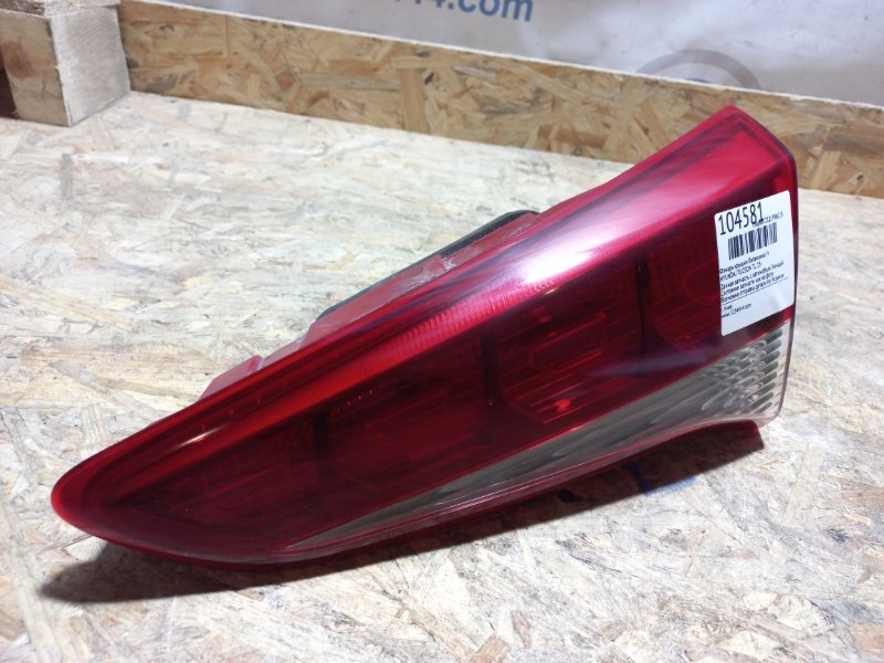 Запчасть фонарь внутренний задний правый HYUNDAI TUCSON TL 15-20 92404-D7000 Б/У Фонарь внутренний задний правый HYUNDAI TUCSON TL 15-20 92404-D7000 Б/У