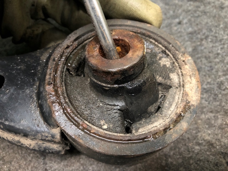 Рычаг передней подвески нижний передний левый HONDA CIVIC ES 00-05