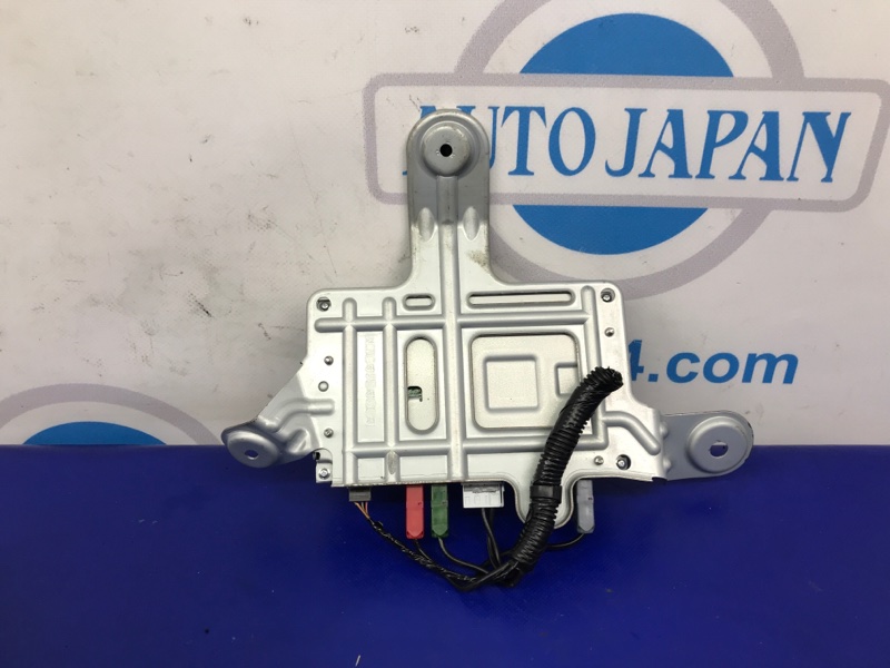 Усилитель антенны RDX 19- 2019 Внедорожник 2.0