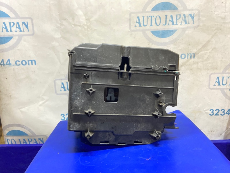 Короб аккумулятора 3 BL 09-13 2010 Седан 2.0 LF-DE Короб аккумулятора 3 BL 09-13 2010 Седан 2.0 LF-DE