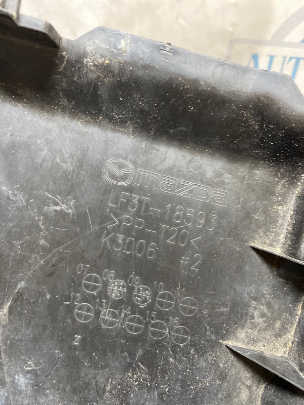 Короб аккумулятора 3 BL 09-13 2010 Седан 2.0 LF-DE Короб аккумулятора 3 BL 09-13 2010 Седан 2.0 LF-DE