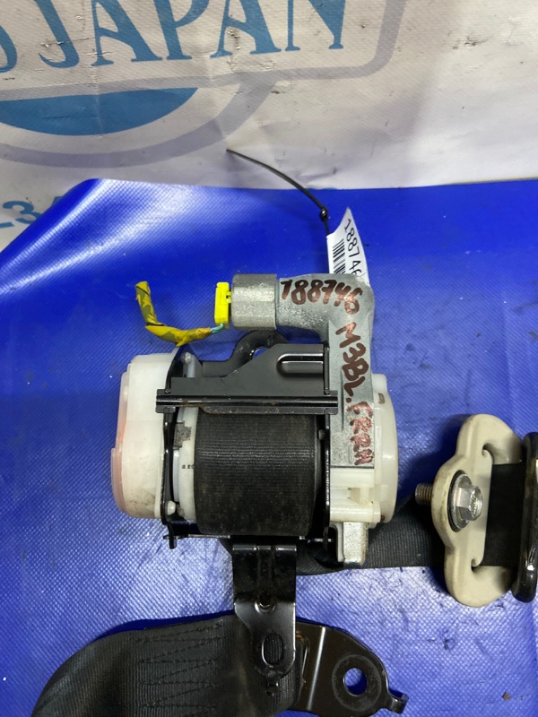 Ремень безопасности передний правый 3 BL 09-13 2010 Седан 2.0 LF-DE