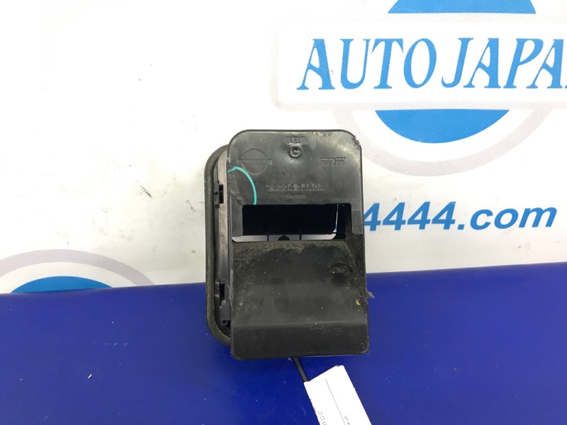 Клапан вентиляции салона задний левый QX60/JX35 12-20