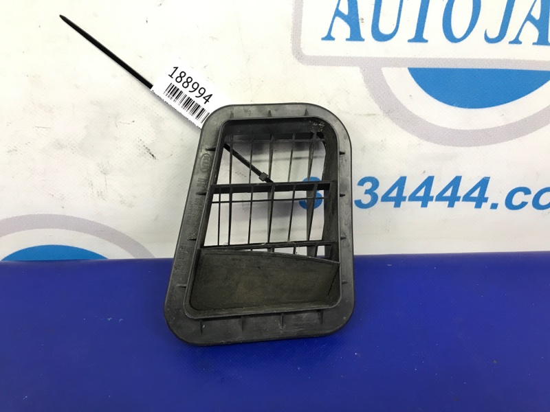 Запчасть клапан вентиляции салона задний правый KIA SOUL PS 13-19 97510-2F200 Б/У Клапан вентиляции салона задний правый KIA SOUL PS 13-19 97510-2F200 Б/У