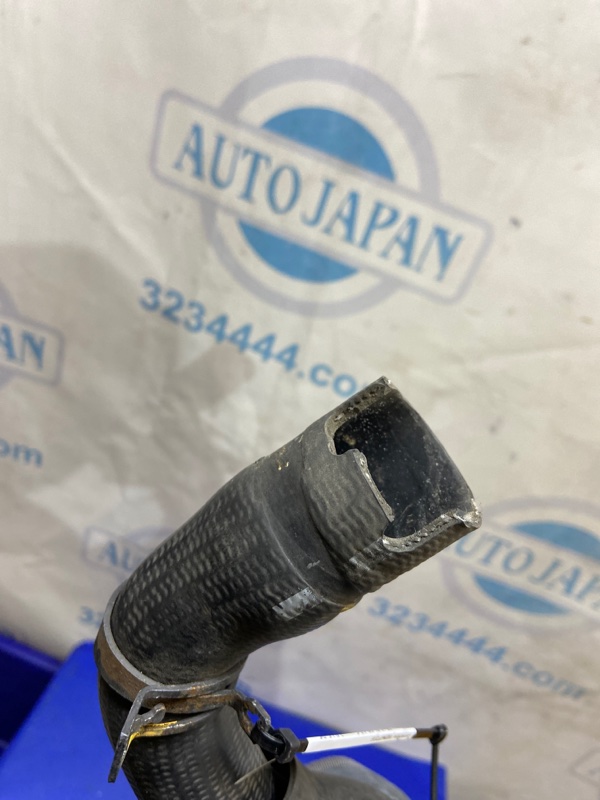 Патрубок системы охлаждения MAZDA 3 BL 09-13 Седан 2.0 LF-DE