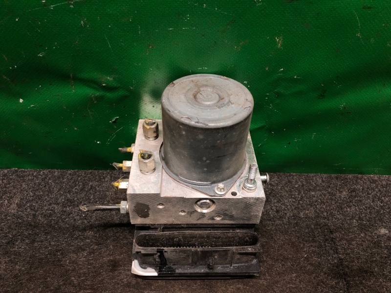 Блок ABS G25/G35/G37/Q40 06-14 2008 Седан 3.5 VQ35HR