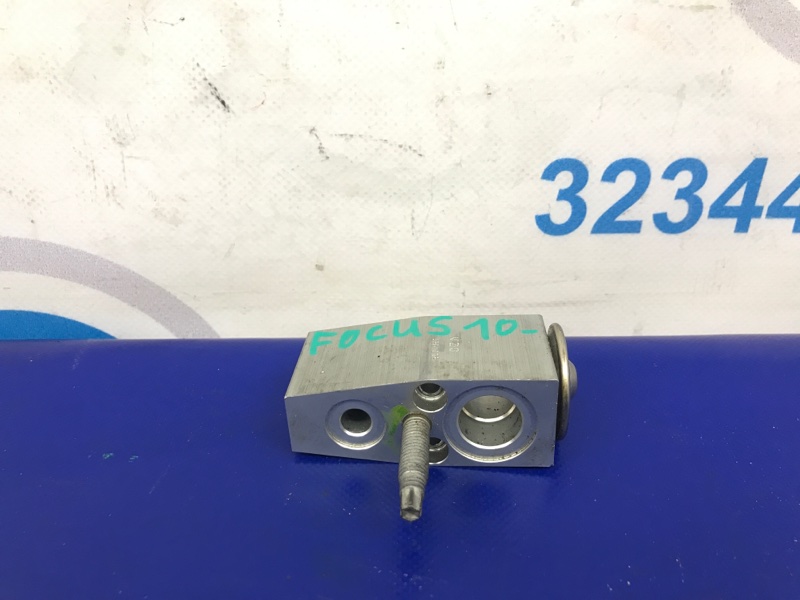 Клапан кондиционера FORD FOCUS 10-18 F1F1-19849-EA Б/У