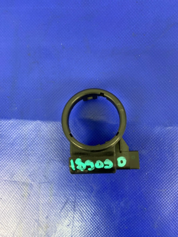 Запчасть антенна MAZDA 3 BL 09-13 2010 Седан 2.0 LF-DE C236-66-938B Б/У Антенна MAZDA 3 BL 09-13 2010 Седан 2.0 LF-DE C236-66-938B Б/У