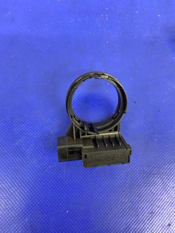 Антенна 3 BL 09-13 2010 Седан 2.0 LF-DE Антенна 3 BL 09-13 2010 Седан 2.0 LF-DE