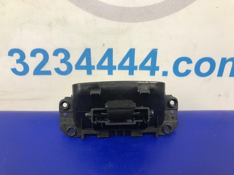 Подлокотник SORENTO UM 14- 2016 Внедорожник 2.4