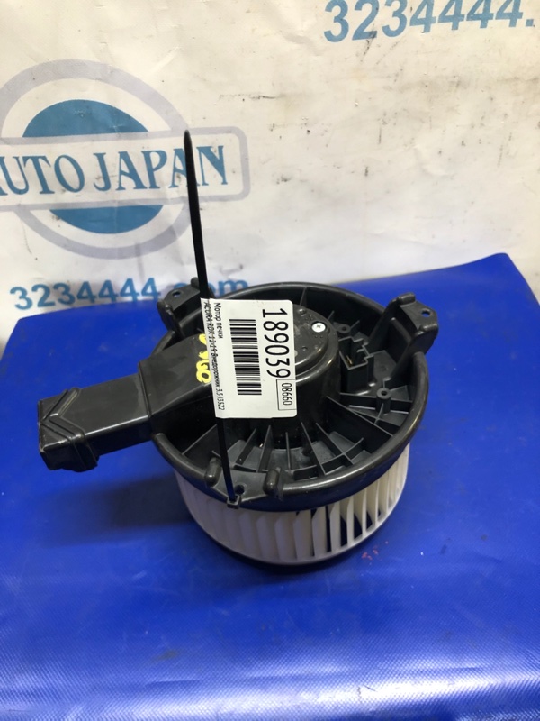 Запчасть моторчик печки ACURA RDX 12-19 2015 TB3 3.5 J35Z2 79310-TR6-A71 Б/У Моторчик печки ACURA RDX 12-19 2015 TB3 3.5 J35Z2 79310-TR6-A71 Б/У