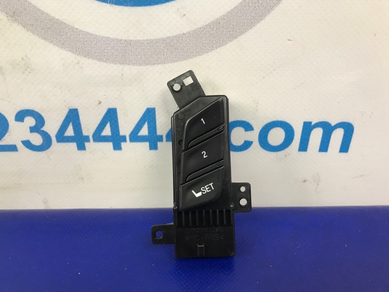 Запчасть блок кнопок памяти сидений передний левый ACURA RDX 19- 2019 Внедорожник 2.0 35961-TJB-A01 Б/У Блок кнопок памяти сидений передний левый ACURA RDX 19- 2019 Внедорожник 2.0 35961-TJB-A01 Б/У