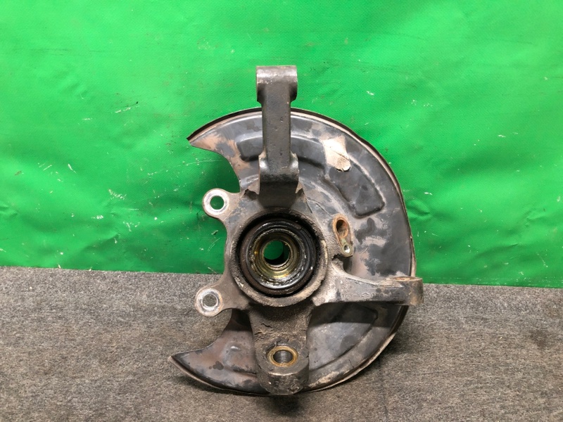 Кулак поворотный передний левый NISSAN PATHFINDER R50 96-04 1998 Внедорожник 3.3 40015-1W902 Б/У